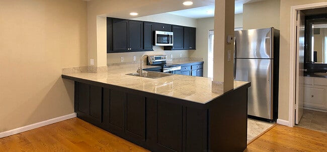 Spectacular kitchen - 8710 Park Ln Townhome
