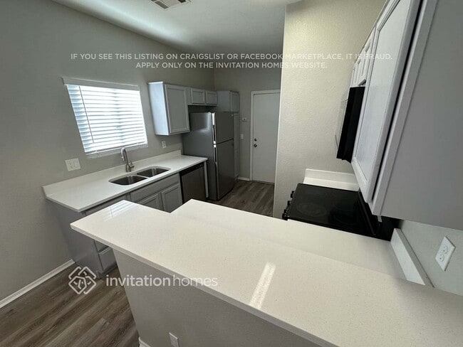 Photo - 833 E Minton St