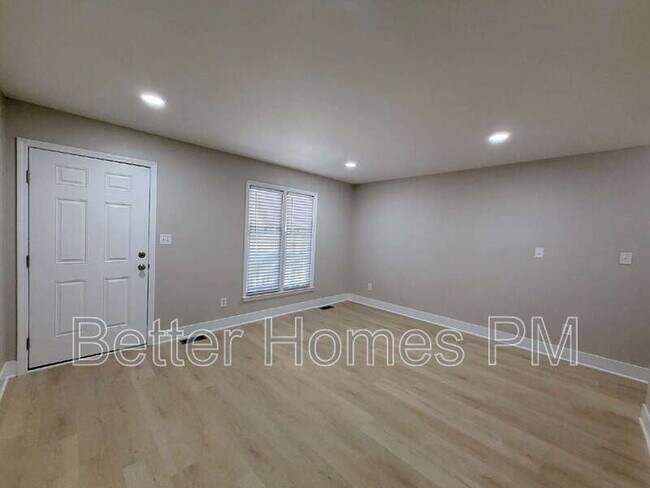 Photo - 104 Stowe Pl Unit A