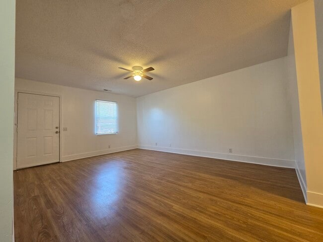 Photo - 1034 Jessamine Trail