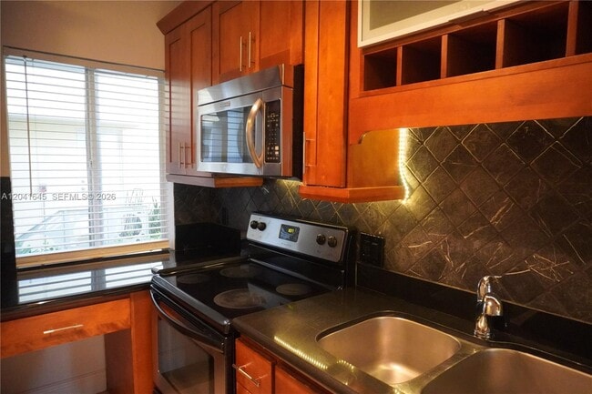 Photo - 2880 Pine Tree Dr Unidad 2