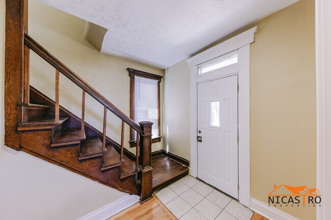 Photo - 363 E 12th Ave