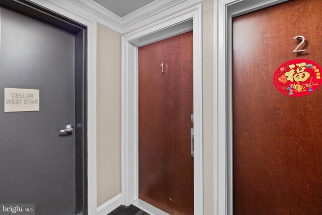 Building Photo - 1210 R St NW Unit B1