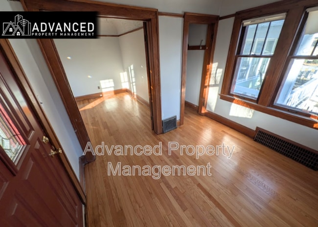 Photo - 3893 Dr. William Finlayson St