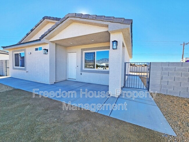 561 Valiant Ave
