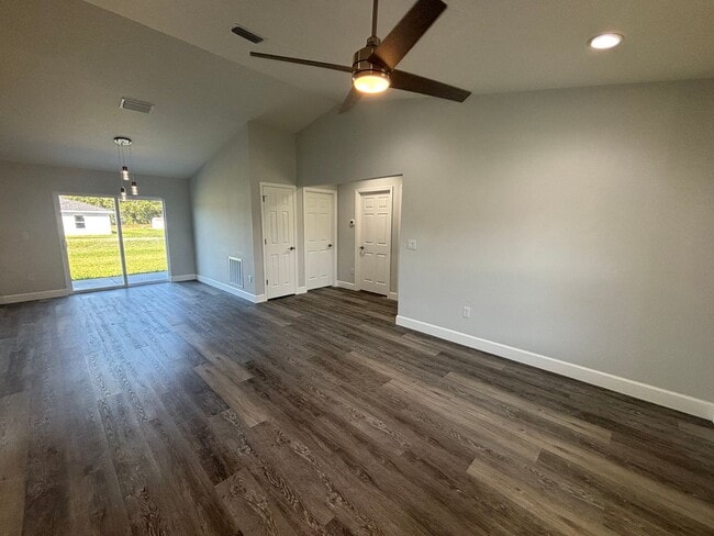 Photo - New Construction 3/2/ in Dunnellon