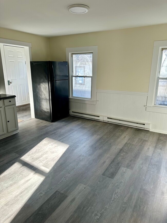 Photo - 39 N Spring St Unit 2nd and 3rd floor