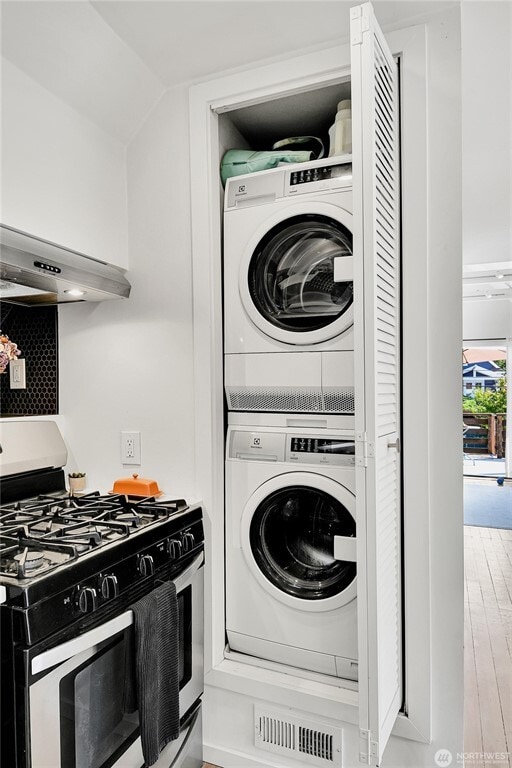 Photo - 1930 5th Ave W