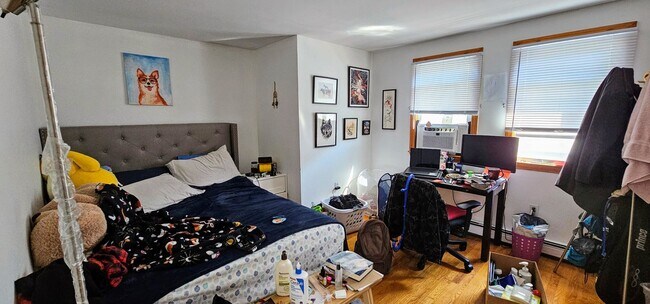 Photo - Must-See Spacious 3-bedroom/1-Bath Unit Brighton