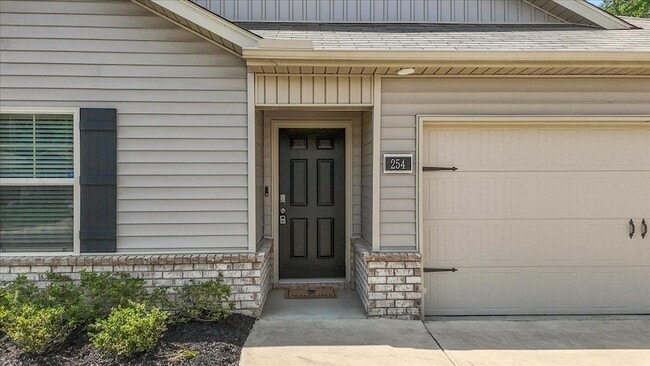 254 Ashland Dr SW