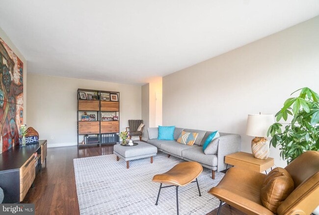 Photo - 1210 N Taft St Unit 504