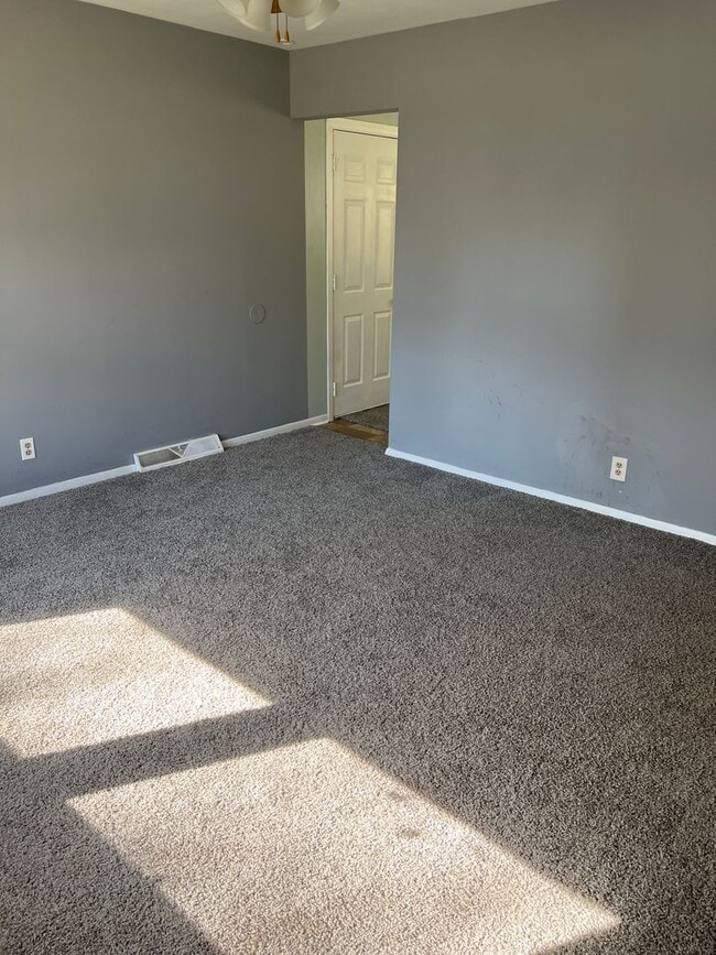 Building Photo - 226 Clara Ave Rental