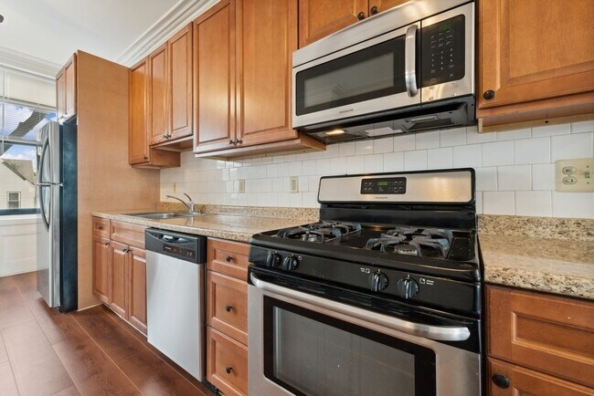 Photo - 591 Bramhall Ave