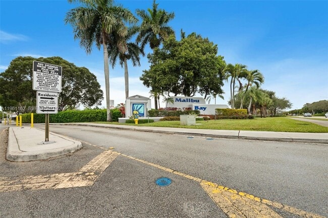 Photo - 20807 NW 3rd Ct