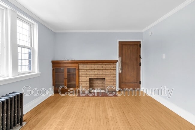 Building Photo - 8 E Depew Ave Unit 3