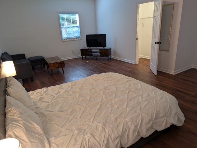 Photo - 5700 Miles Rd Unit B