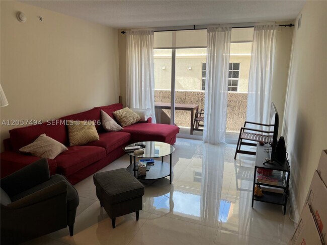 3232 SW 22nd St Unit 201