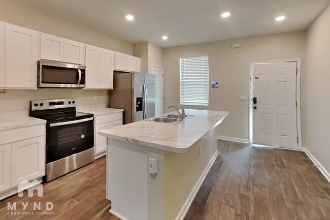 Photo - 216 Stonegate Ave
