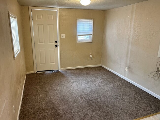 Photo - Great Studio, Available Now!