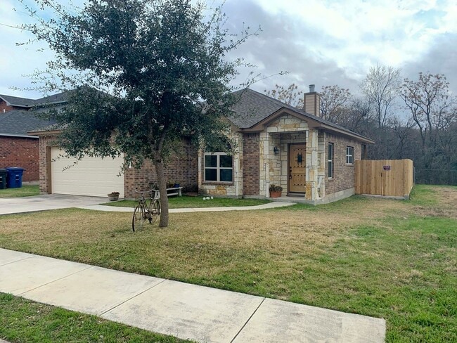 Photo - Spacious Ranch Home with Covered Patio & Greenbelt | 410 & Rittiman Rd