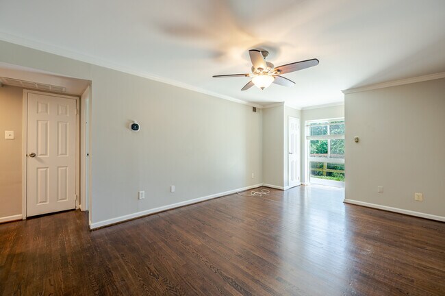 Photo - 6143 Edsall Rd