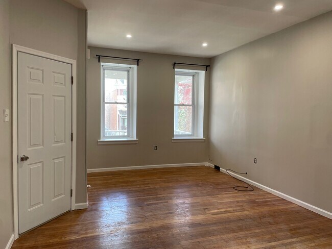 Living Area - 211 Sumac St Unidad 1