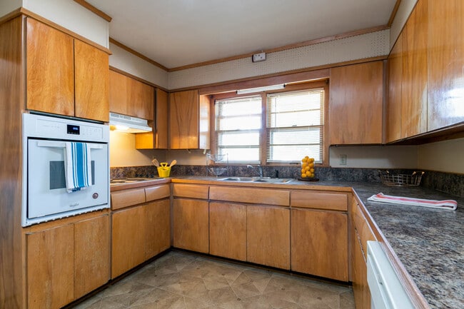 4-bedroom kitchen