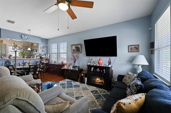 Photo - 4418 N Live Oaks Cir
