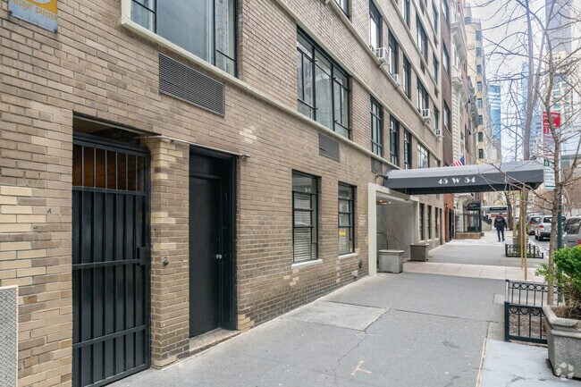 Photo - The Aristocrat