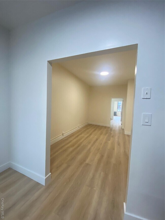 Photo - 73-17 72nd St