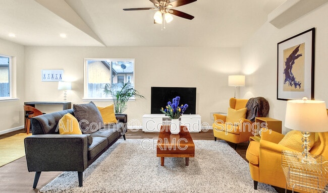 Photo - 55 Royal Crest Dr