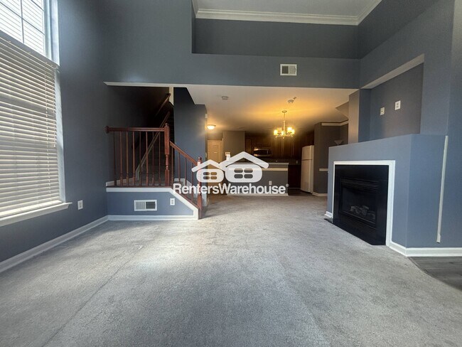 Photo - 923 Pine Forest Ln