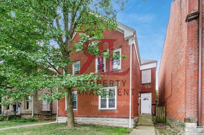 Building Photo - 821 Oak St Rental