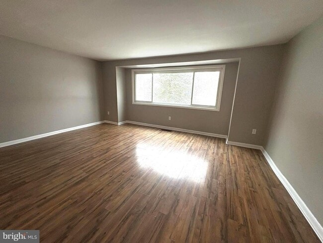 Photo - 9432 Merryrest Rd