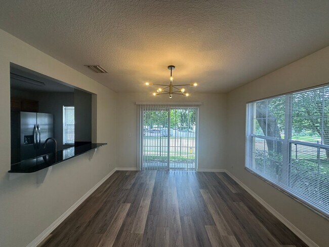 Photo - 214 Drawbridge Ln Unit 1