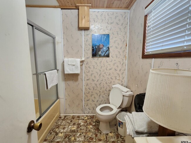 Photo - 845B CR 1987