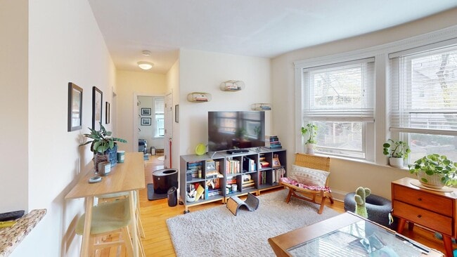 Photo - 672 Washington St Unit 672-4