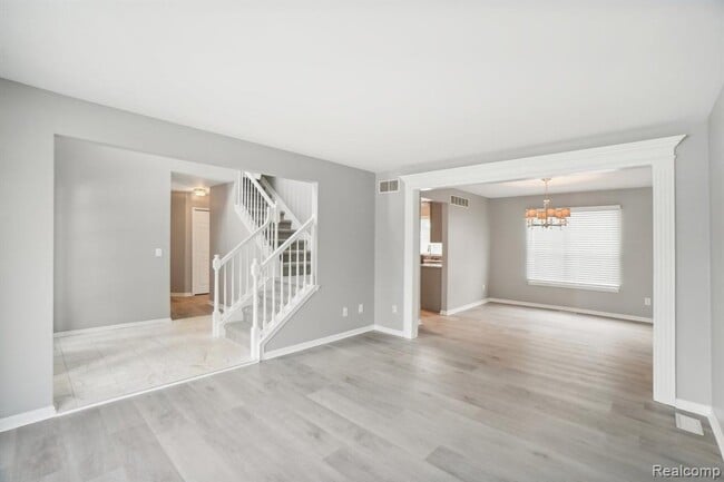 Photo - 2609 Huntington Dr House