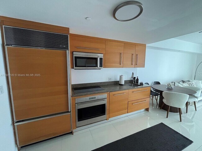 Photo - 465 Brickell Ave Unit 4004