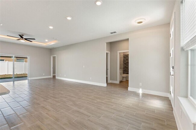 Photo - 802 James Dr