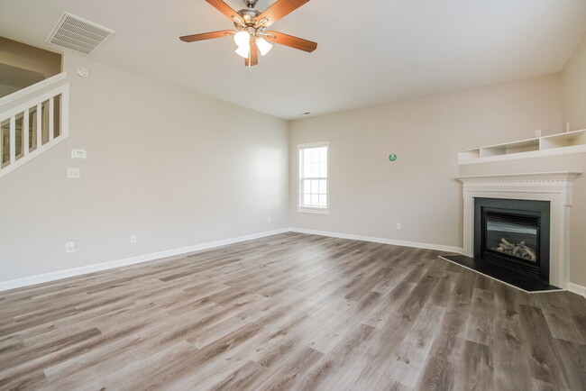 Photo - 8112 Rolling Glenn Dr