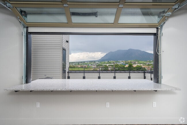 Rooftop lounge - 532 CO