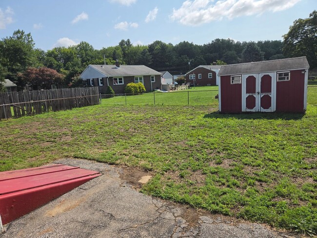 Photo - 405 Stanton Rd