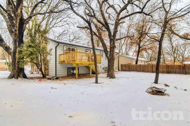 Photo - 412 Harold Dr