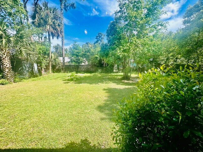 Photo - 27 Escalona Ave