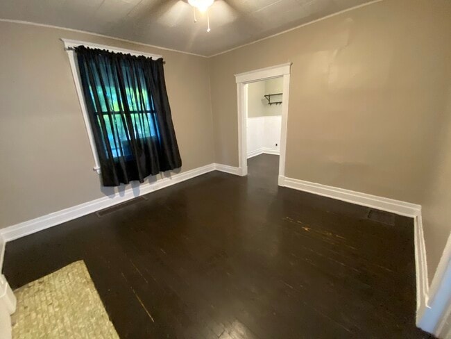 Living Room into Foyer - 2532 Ravine St