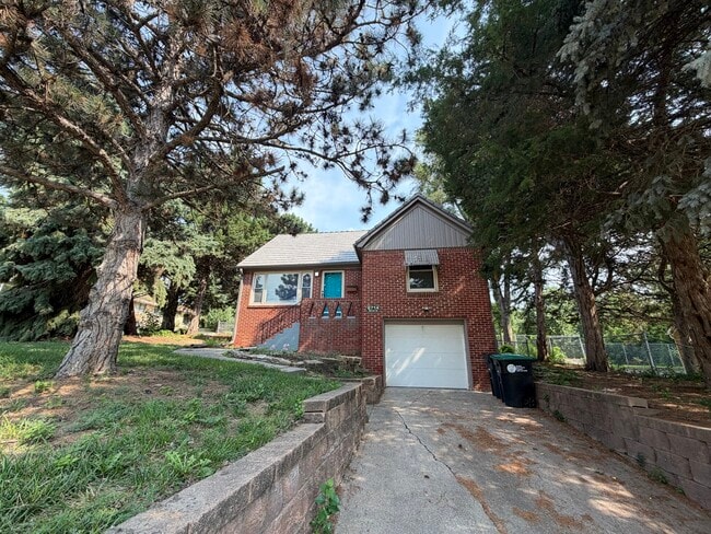Building Photo - 6714 Blondo St