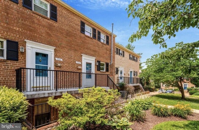 Photo - 5934 Mayflower Ct