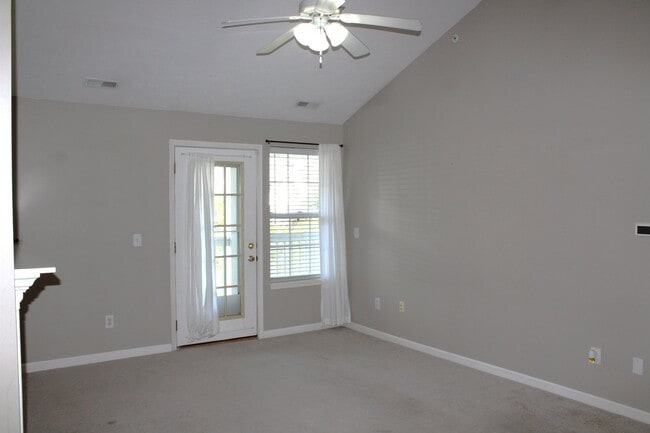 Photo - 14943 Lenox Dr Unit 523