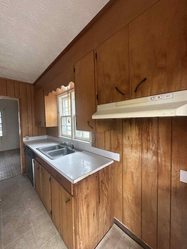 Photo - 3 Bed/1 Bath House